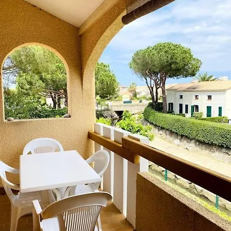 Mezzanine Au Bord De La Lagune Apartment